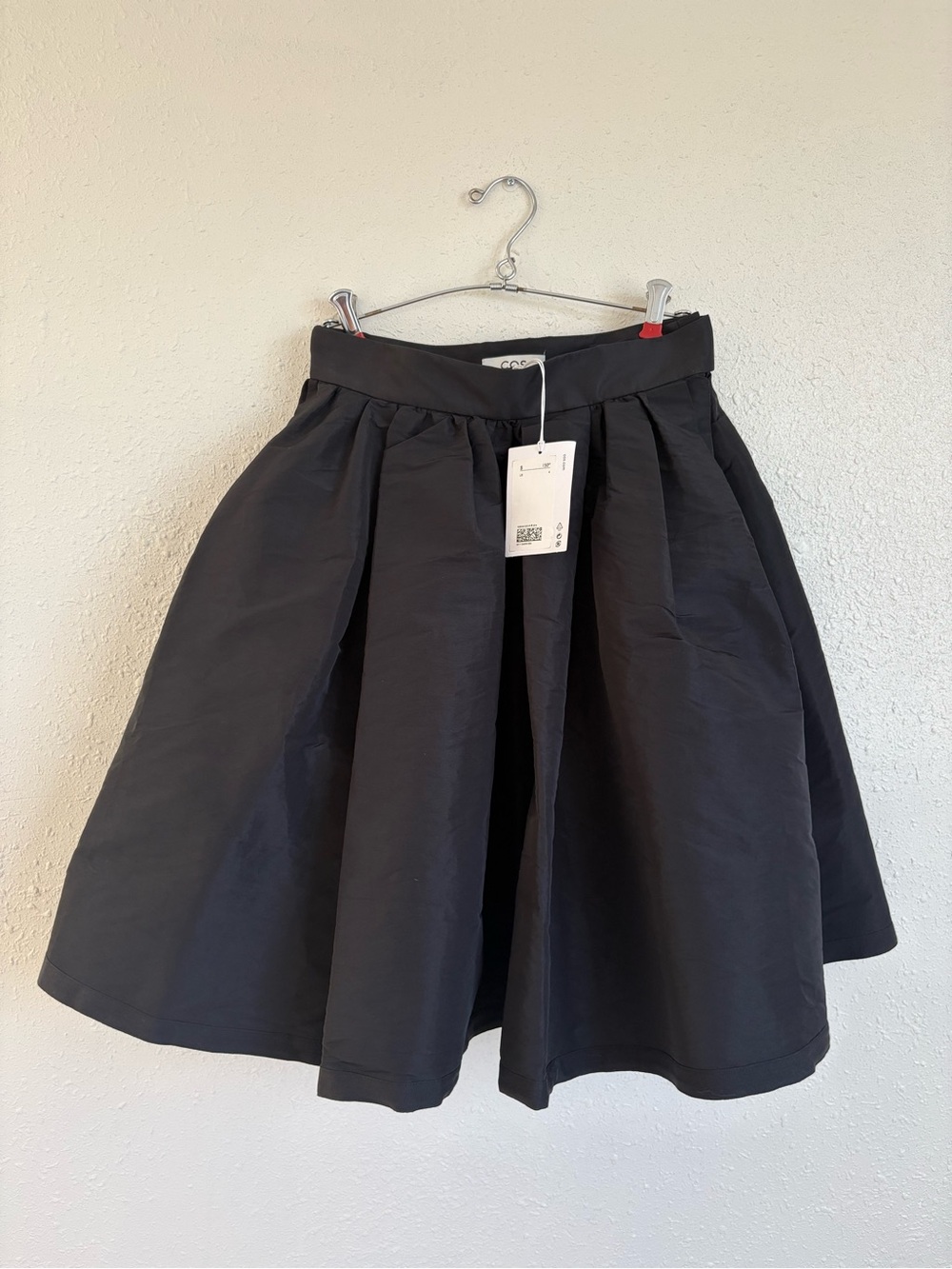 COS Black Pleated Taffeta Midi A-line Skirt - Size 4